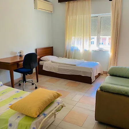 Downtown Central 2 Bedroom Ac Wifi