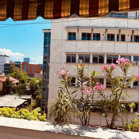 Downtown Central 2 Bedroom Ac Wifi