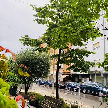 Apartment Downtown Central 2 Bedroom Ac Wifi Tirana