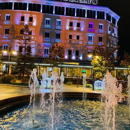 Downtown Central 2 Bedroom Ac Wifi *