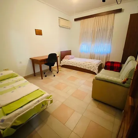 Downtown Central 2 Bedroom Ac Wifi * Tirana